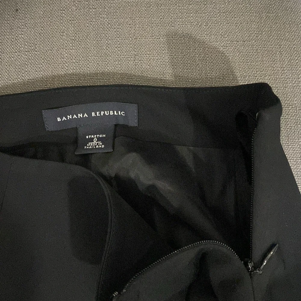 Banana Republic black skirt - Picture 4 of 4